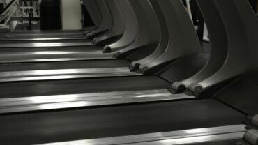 Courir dehors ou sur tapis de course?